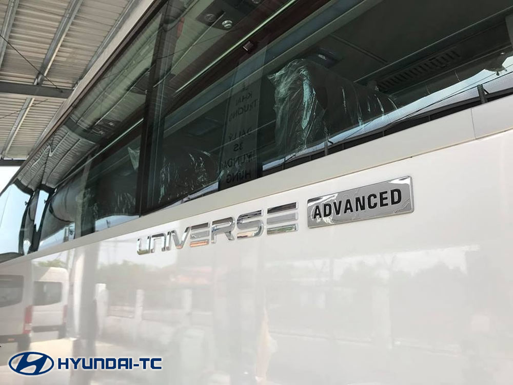 xe_khach_hyundai_universe_47 cho_ - Copy